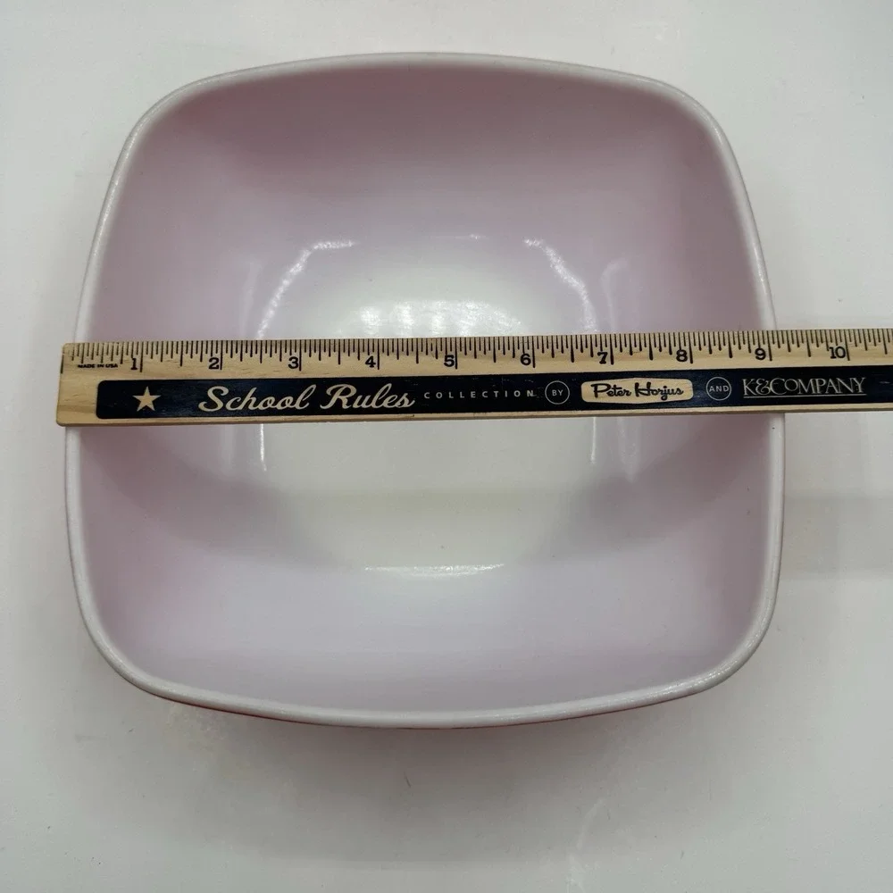 Vintage Retro Pyrex Red Milk Glass Serving Dish 525B - 0252 2.5 Qt 9.25